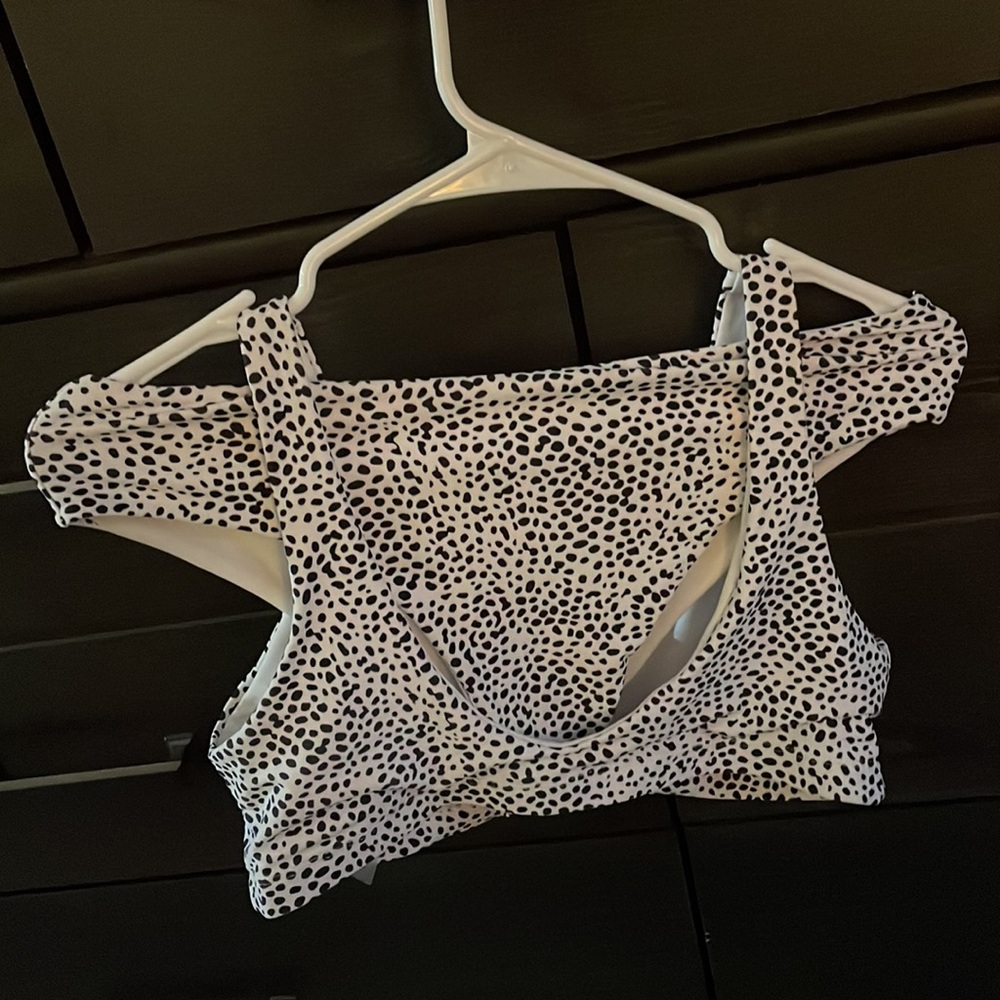 Women’s Bikini - Picture 7 of 7